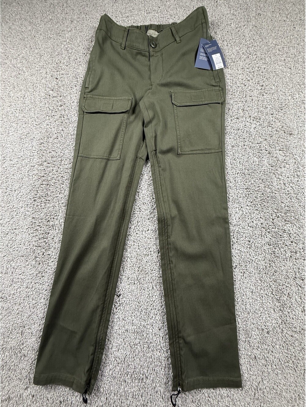 NWT Universal Thread Women’s Adaptative Utility Cargo Pants Size 4 Green $30